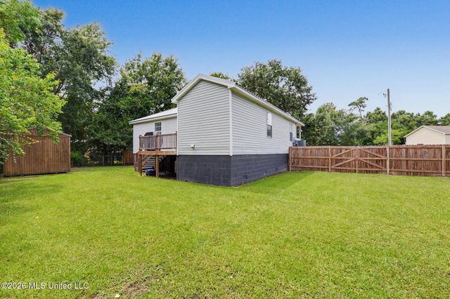 203 Mcdonald Drive, Pass Christian, MS 39571
