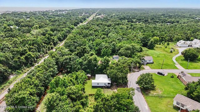 203 Mcdonald Drive, Pass Christian, MS 39571