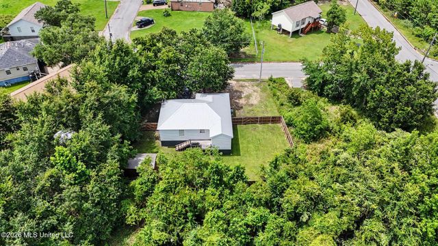 203 Mcdonald Drive, Pass Christian, MS 39571