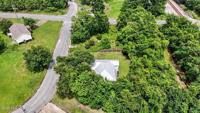 203 Mcdonald Drive, Pass Christian, MS 39571