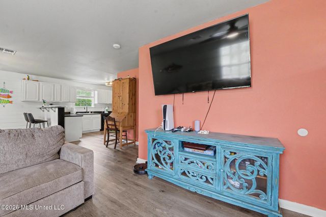203 Mcdonald Drive, Pass Christian, MS 39571
