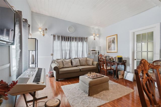 301 VERBENA DRIVE, Orlando, FL 32807