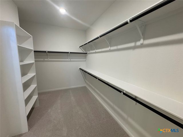 3717 Pin Oak Hills, Seguin, TX 78155