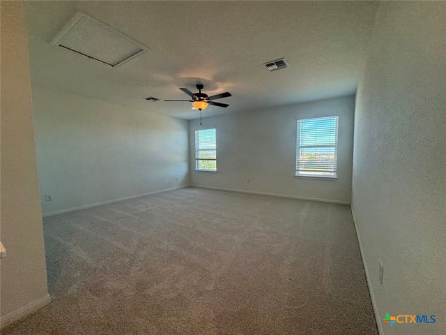 3717 Pin Oak Hills, Seguin, TX 78155