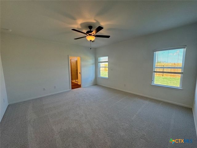 3717 Pin Oak Hills, Seguin, TX 78155