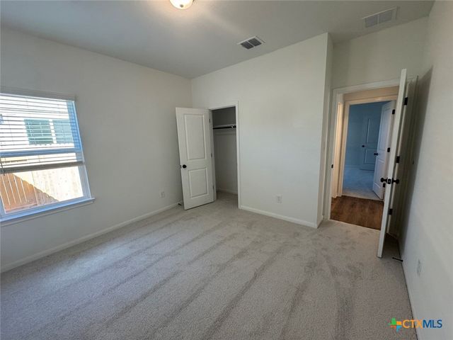 3717 Pin Oak Hills, Seguin, TX 78155