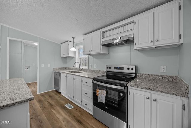 15 Dry Pond Lane, Zebulon, NC 27597