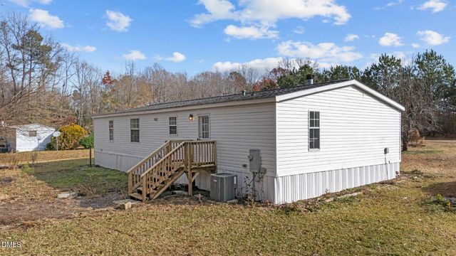 15 Dry Pond Lane, Zebulon, NC 27597