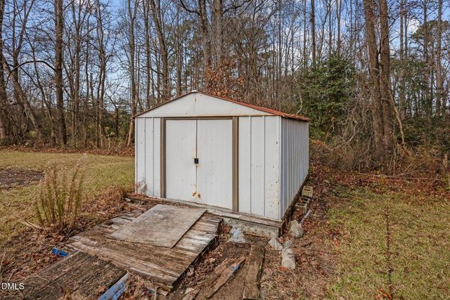 15 Dry Pond Lane, Zebulon, NC 27597