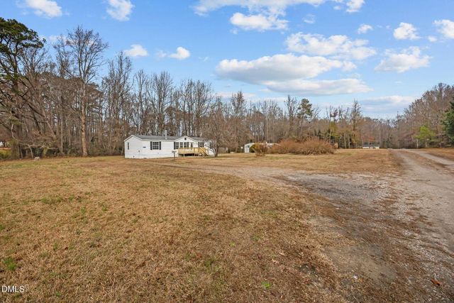 15 Dry Pond Lane, Zebulon, NC 27597