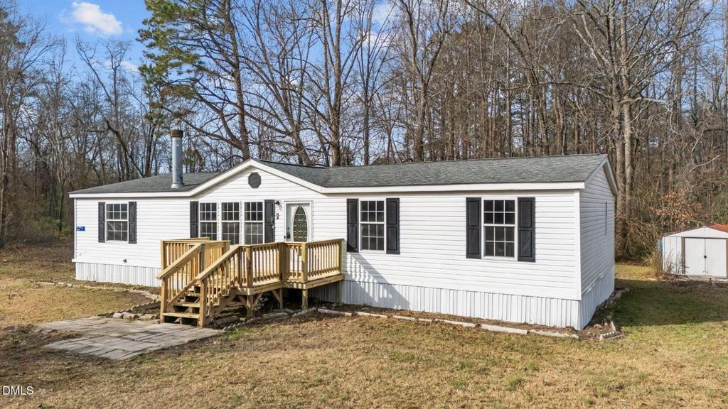 15 Dry Pond Lane, Zebulon, NC 27597