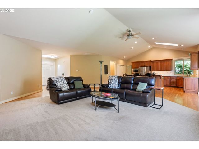 15670 Se WILLS Way, Milwaukie, OR 97267