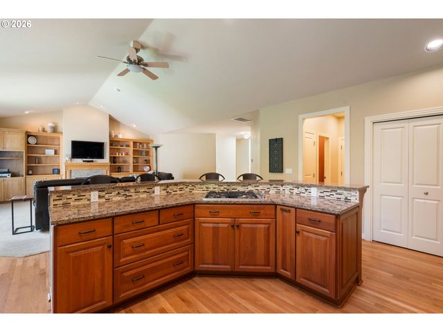 15670 Se WILLS Way, Milwaukie, OR 97267