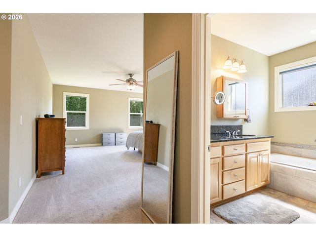 15670 Se WILLS Way, Milwaukie, OR 97267