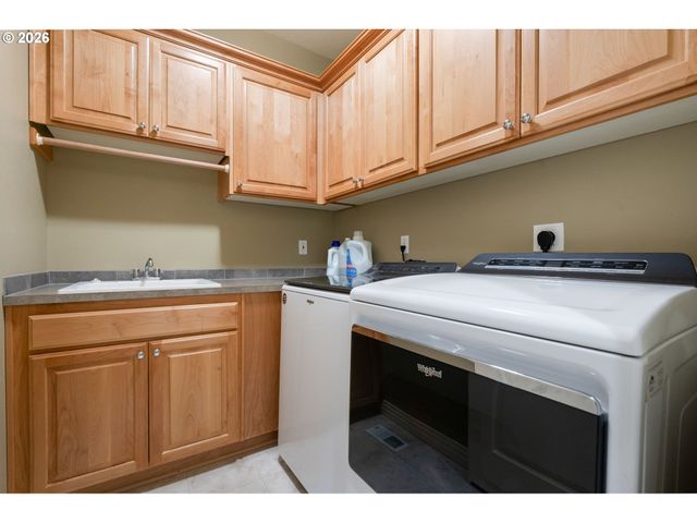 15670 Se WILLS Way, Milwaukie, OR 97267