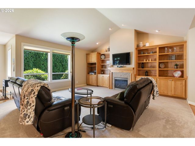 15670 Se WILLS Way, Milwaukie, OR 97267