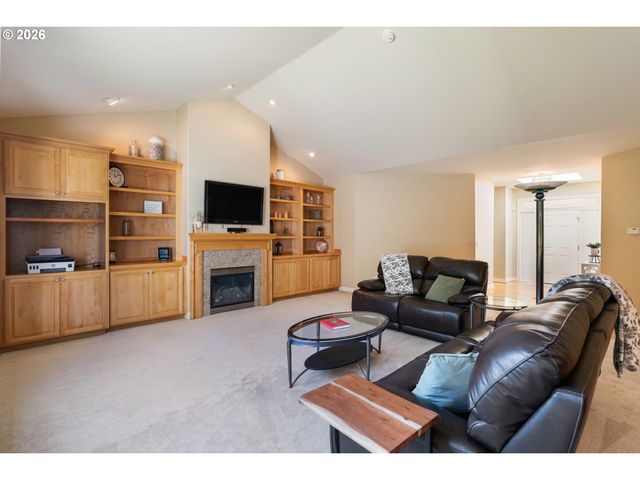 15670 Se WILLS Way, Milwaukie, OR 97267