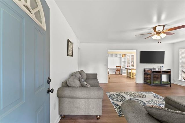 4945 Mccoy Circle, Cumming, GA 30040