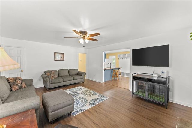 4945 Mccoy Circle, Cumming, GA 30040