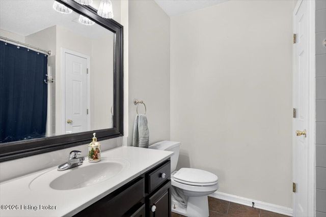 2038 Hearthside Cir, Shelbyville, KY 40065