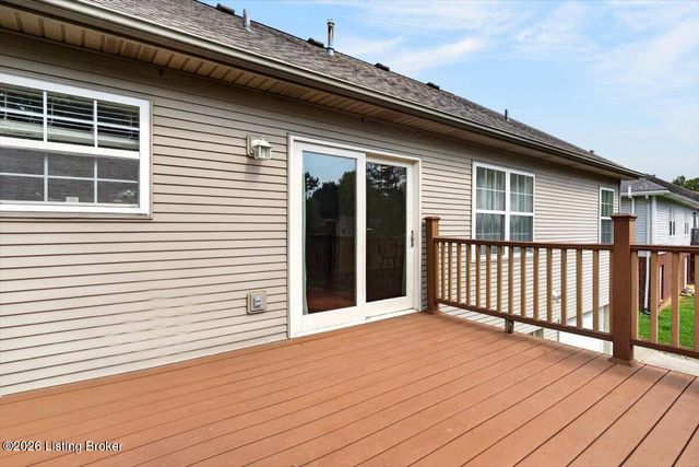 2038 Hearthside Cir, Shelbyville, KY 40065