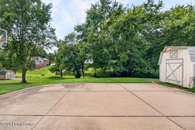 2038 Hearthside Cir, Shelbyville, KY 40065