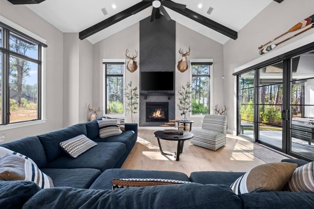 705 Private Road 6028, Brookeland, TX 75931