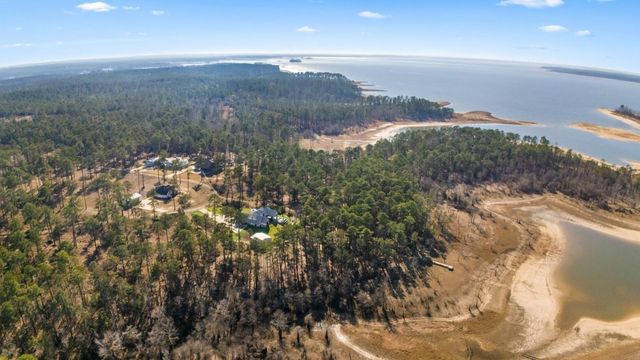 705 Private Road 6028, Brookeland, TX 75931