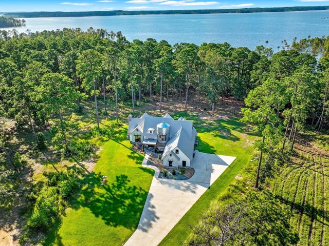 705 Private Road 6028, Brookeland, TX 75931