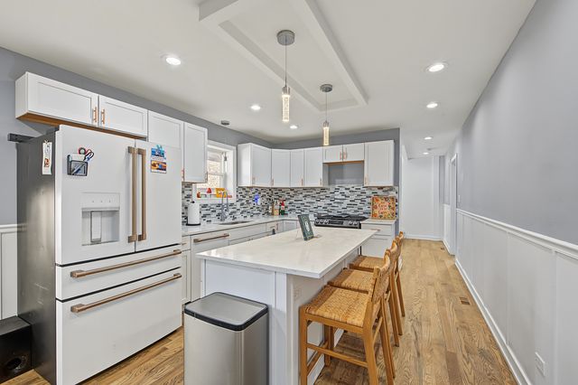 3305 W 66th Street, Chicago, IL 60629