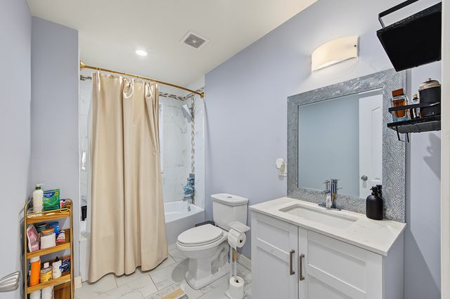 3305 W 66th Street, Chicago, IL 60629