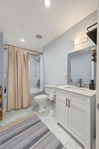 3305 W 66th Street, Chicago, IL 60629