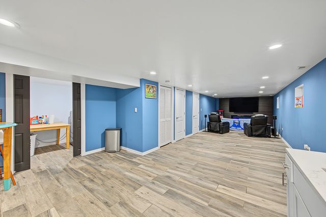 3305 W 66th Street, Chicago, IL 60629