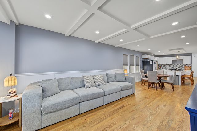 3305 W 66th Street, Chicago, IL 60629
