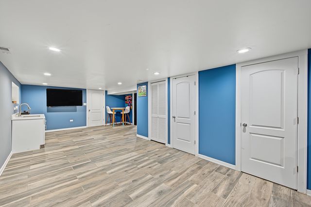 3305 W 66th Street, Chicago, IL 60629