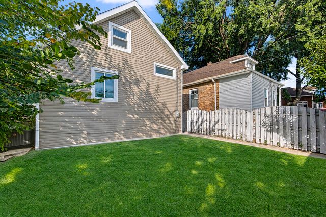 3305 W 66th Street, Chicago, IL 60629