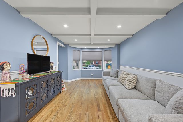 3305 W 66th Street, Chicago, IL 60629