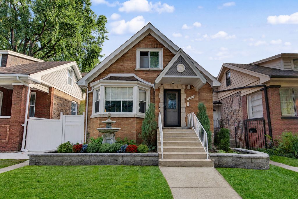 3305 W 66th Street, Chicago, IL 60629