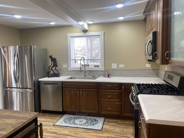 72 Clover Drive, Crystal Lake, IL 60014