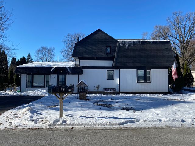 72 Clover Drive, Crystal Lake, IL 60014