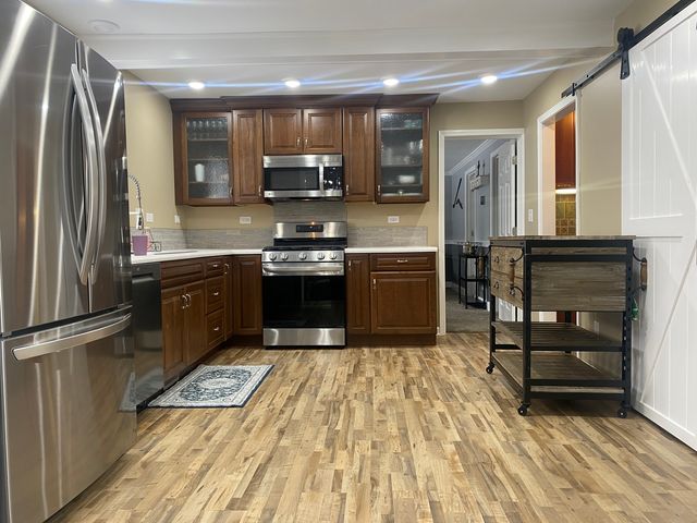 72 Clover Drive, Crystal Lake, IL 60014