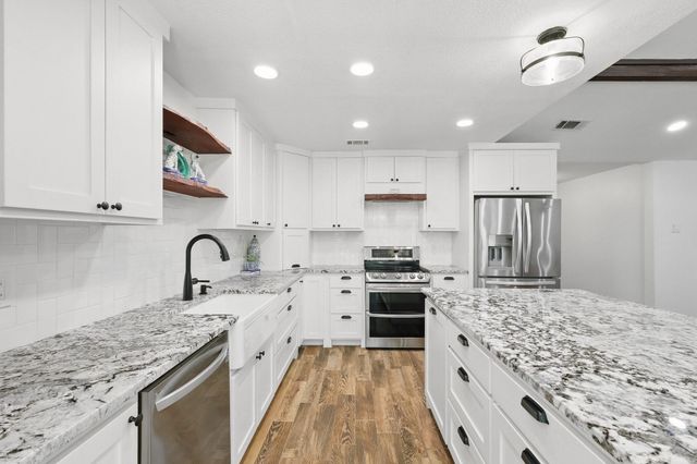 841 Caublestone Hill Drive, Argyle, TX 76226