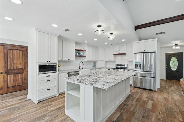 841 Caublestone Hill Drive, Argyle, TX 76226