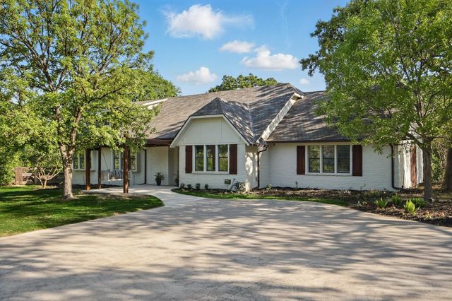 841 Caublestone Hill Drive, Argyle, TX 76226