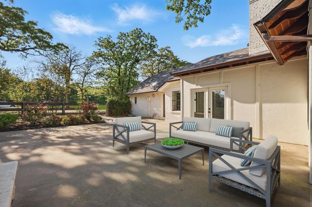 841 Caublestone Hill Drive, Argyle, TX 76226