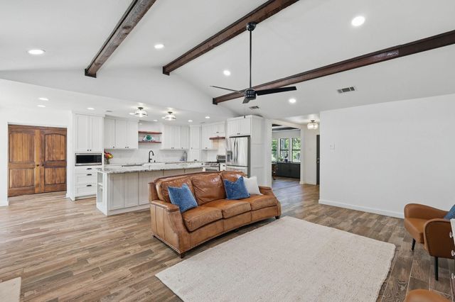 841 Caublestone Hill Drive, Argyle, TX 76226