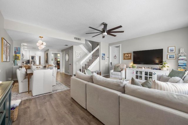 4006 Parkside Drive, Jupiter, FL 33458