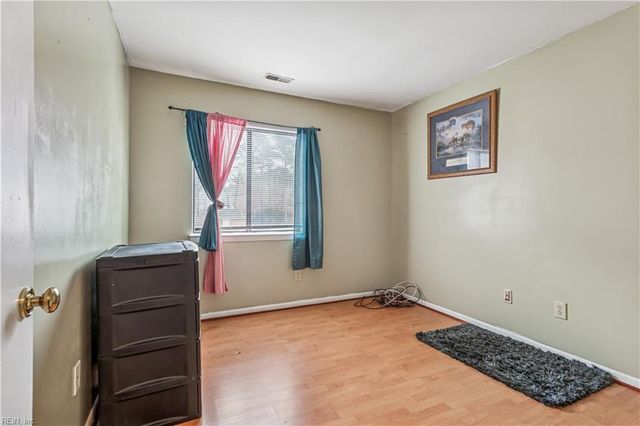 1335 Granada CT, Newport News, VA 23608