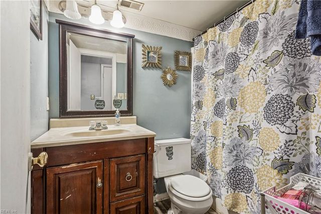 1335 Granada CT, Newport News, VA 23608