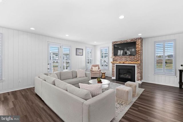 1125 THEMIS ST SE, Leesburg, VA 20175